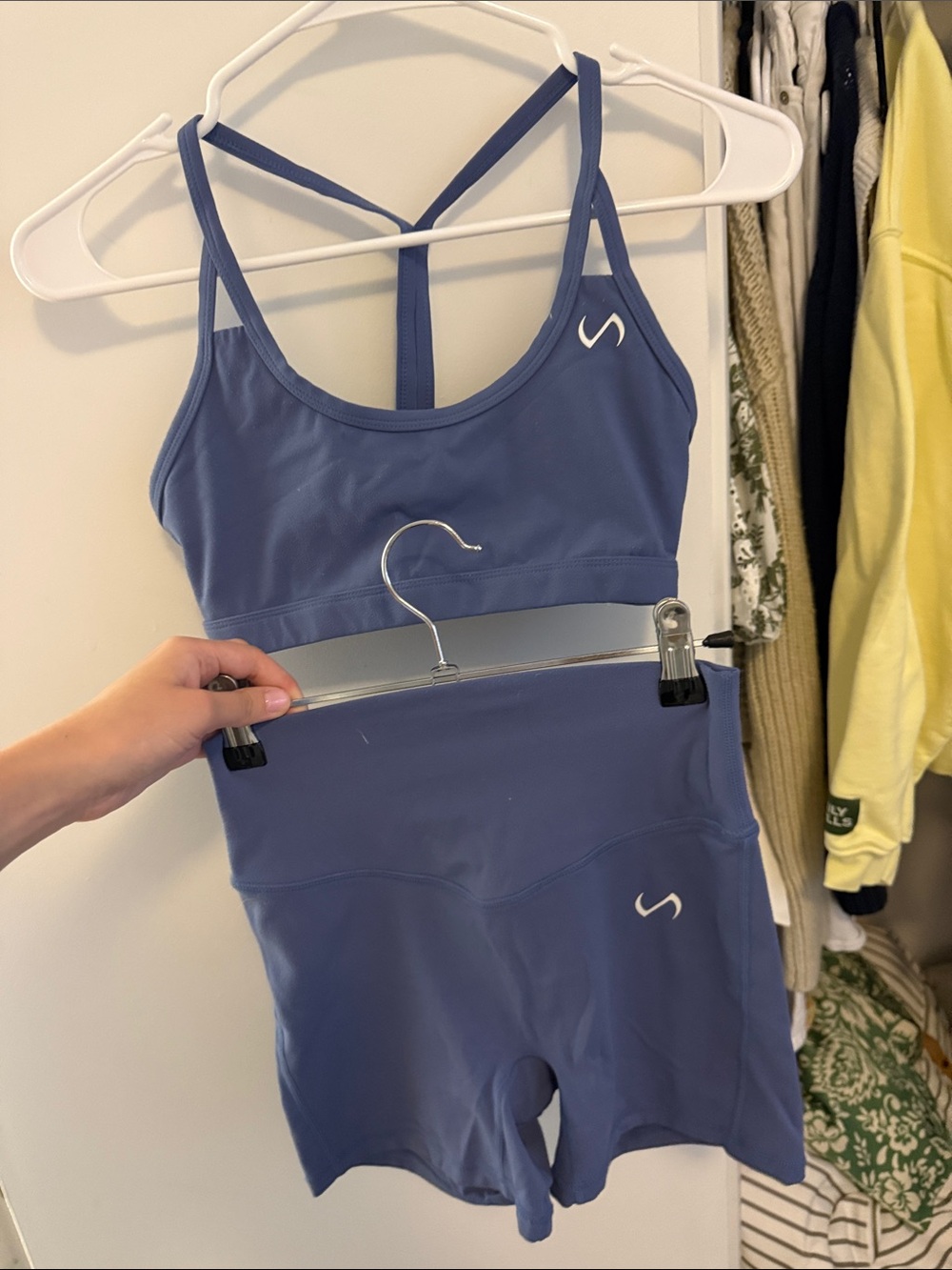 Seamless Scoop Sports Bra & High-Waist Shorts Set — Slate Blue